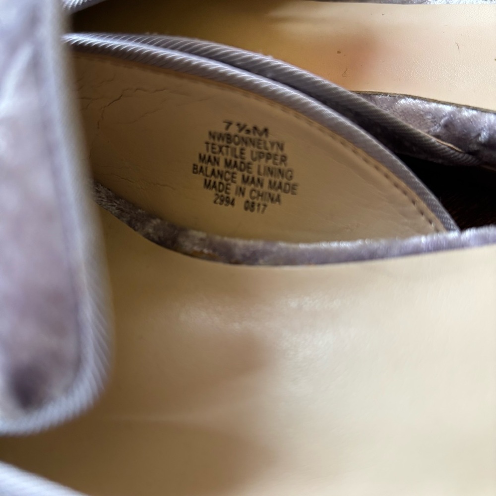 Nine West Lavender Velvet Mules with Dragonfly Embellishments 7.5 - Picture 5 of 8